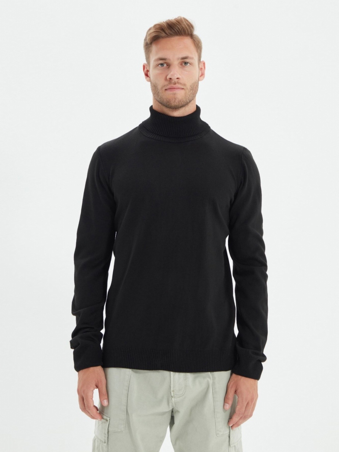 

Trendyol Men Solid High Neck Acrylic T-Shirt, Na