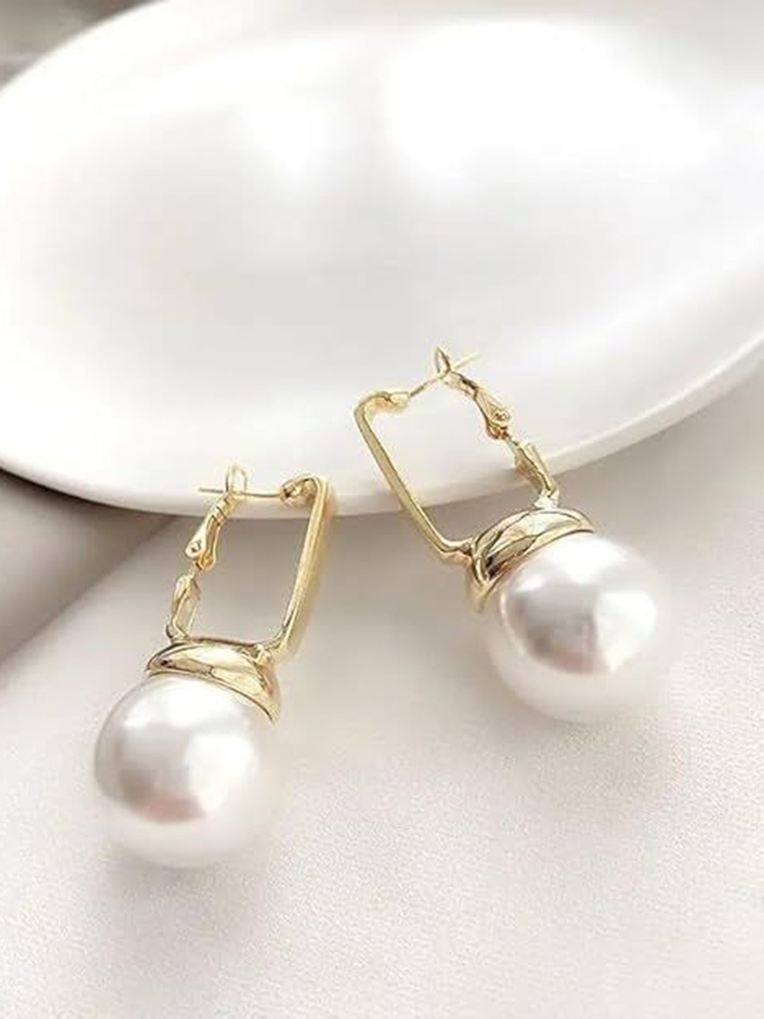 

MEENAZ Gold-Plated Stainless Steel Beaded Anti Tarnish Square Hoop Earrings