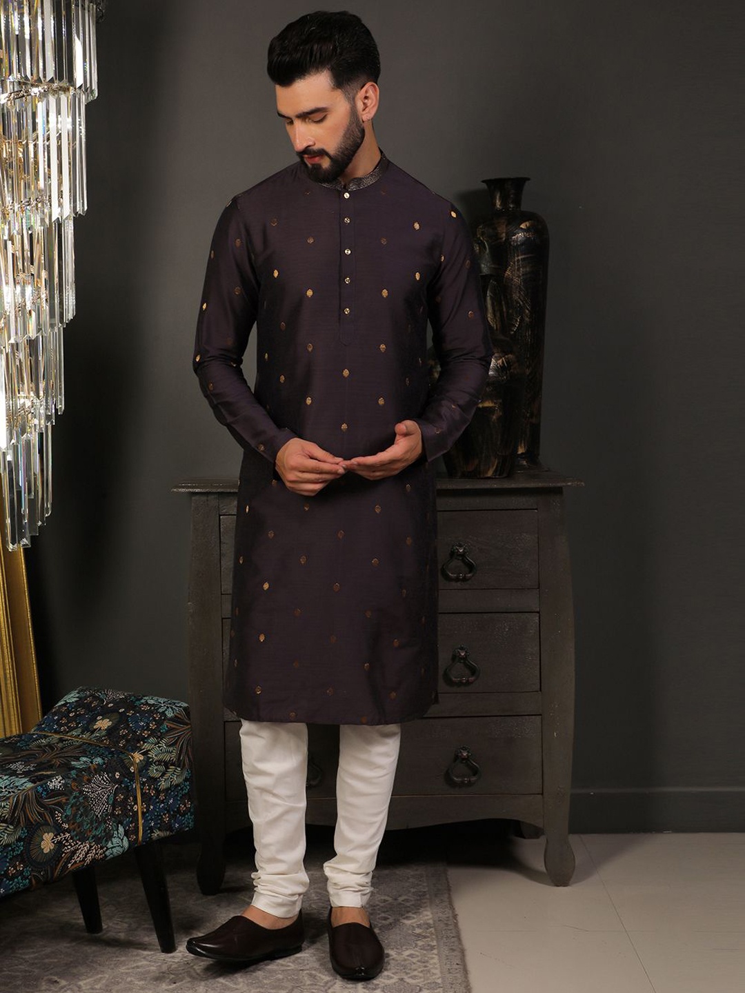 

DEYANN Geometric Woven Design Zari Mandarin Collar Straight Kurta with Churidar, Grey