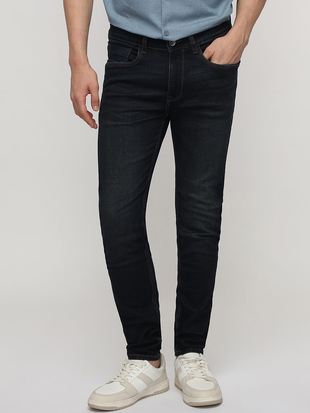 

Crocodile Men Slim Tapered Fit Mid Rise Cotton Clean Look Jeans, Black