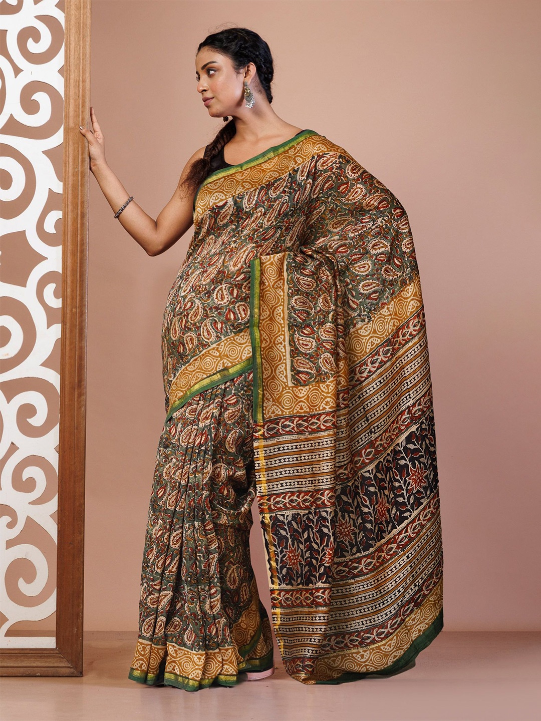 

Unnati Silks Paisley Printed Zari Handloom Chanderi Saree, Green