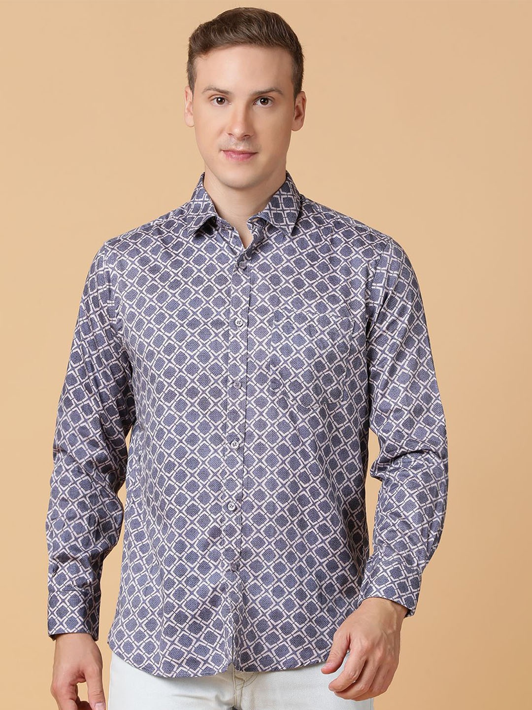 

TABARD Men Spread Collar Conversational Printed Cotton Casual Shirt, Blue