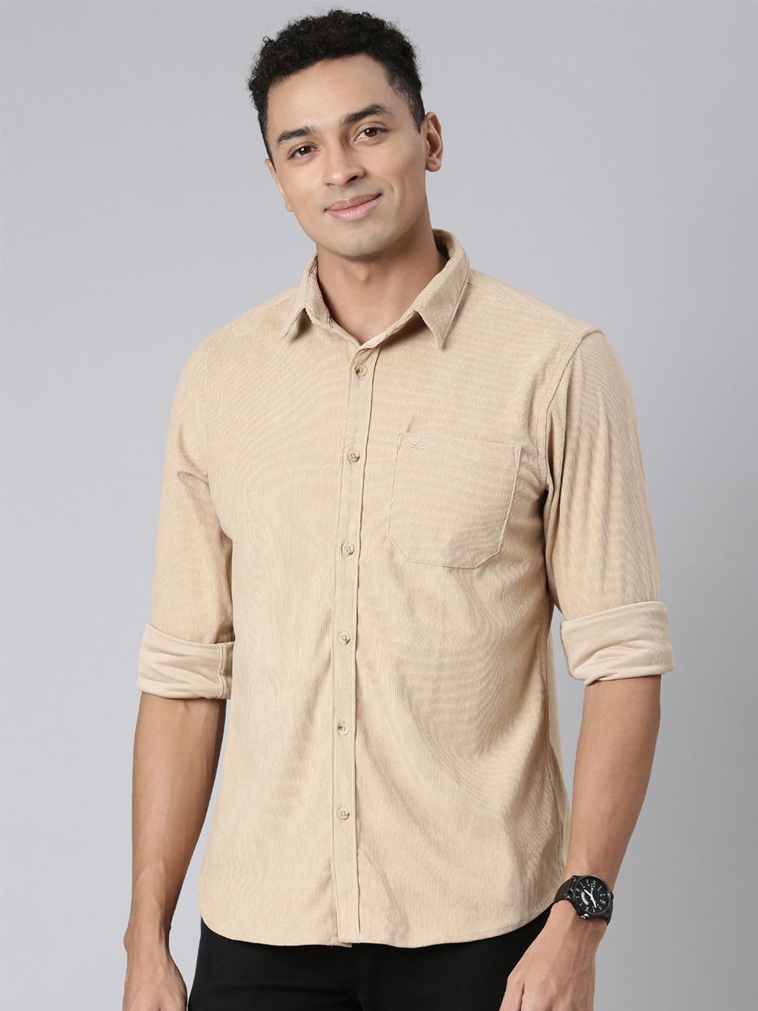

Chennis Men Spread Collar Solid Cotton Slim Fit Casual Shirt, Beige