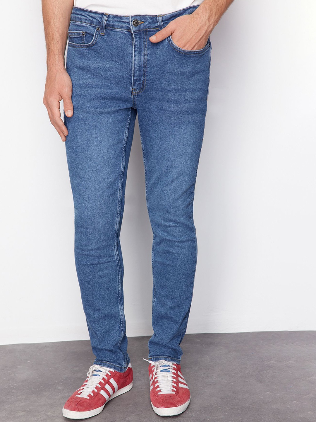 

Trendyol Men Slim Fit Mid-Rise Jeans, Na