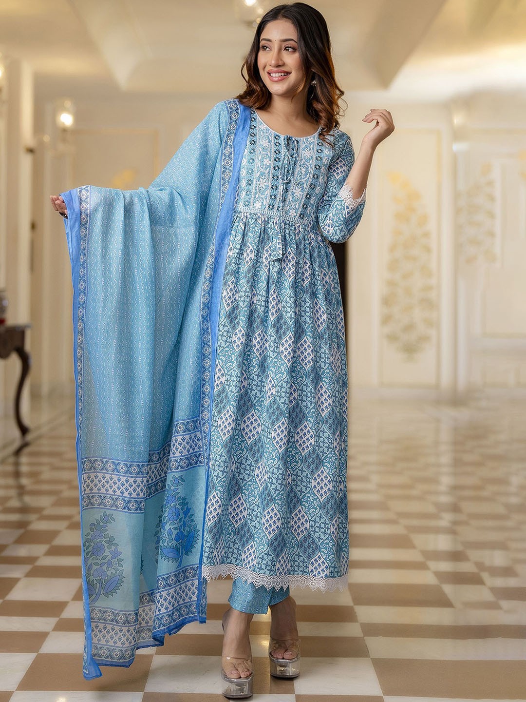 

KLOSIA Ethnic Motifs Printed Anarkali Kurta with Trousers & Dupatta, Blue