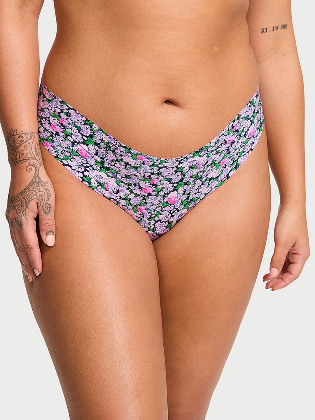 

Victoria's Secret Pink Printed Low-Rise Thong Briefs, Blue