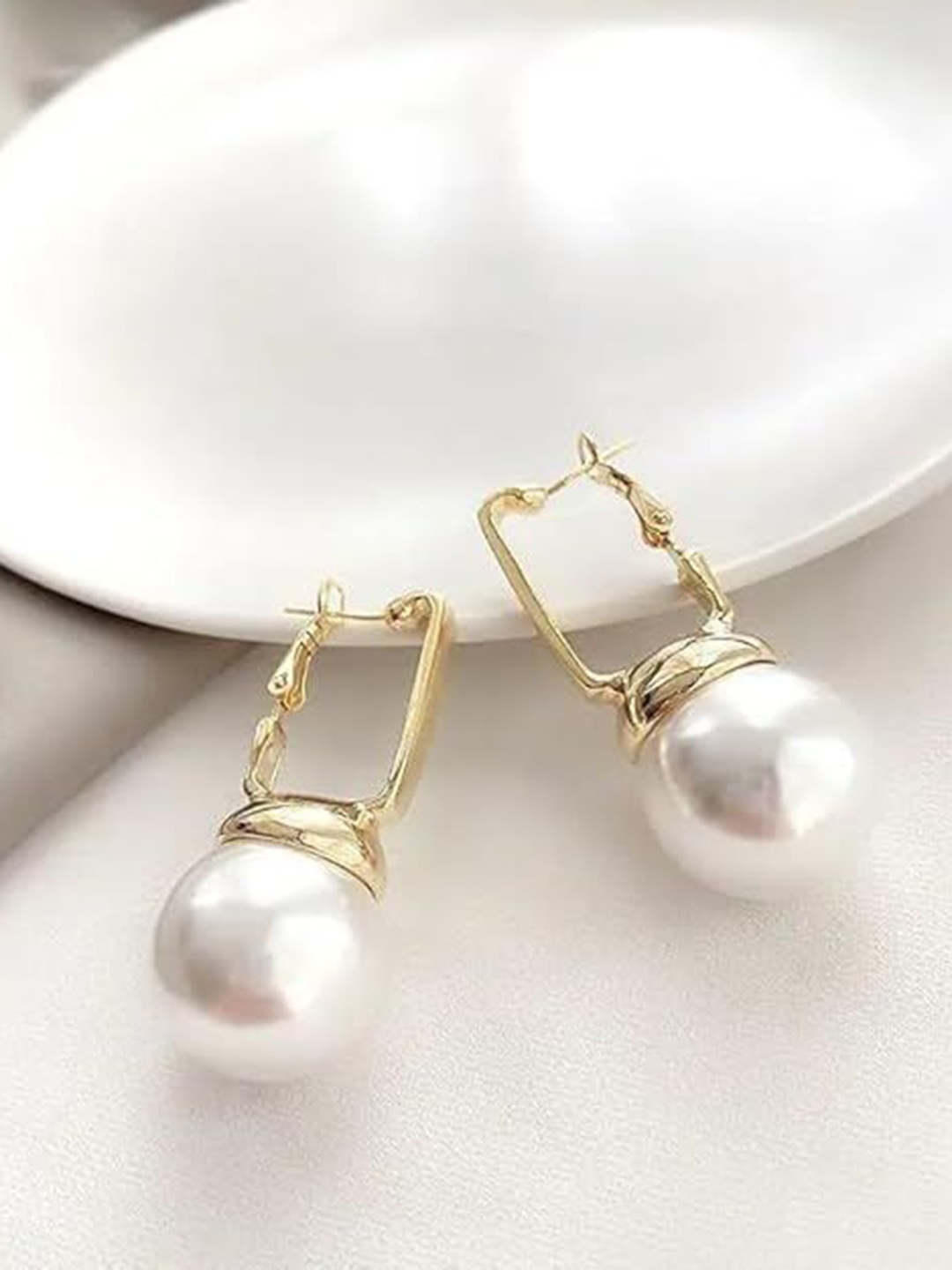 

MEENAZ Gold-Plated Stainless Steel Beaded Anti Tarnish Square Hoop Earrings
