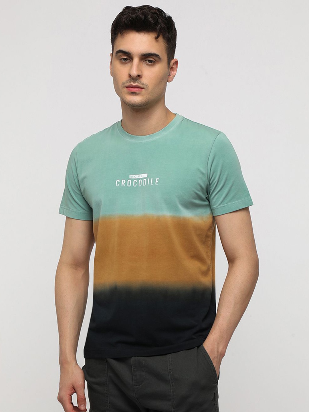 

Crocodile Men Dyed Round Neck Cotton Slim Fit T-Shirt, Green
