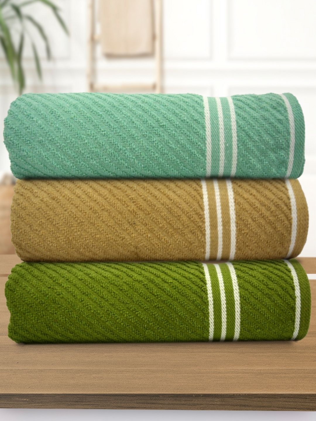

Aura 3 Pieces Green & Beige Textured Cotton Water Absorbent Bath Towels 400 GSM
