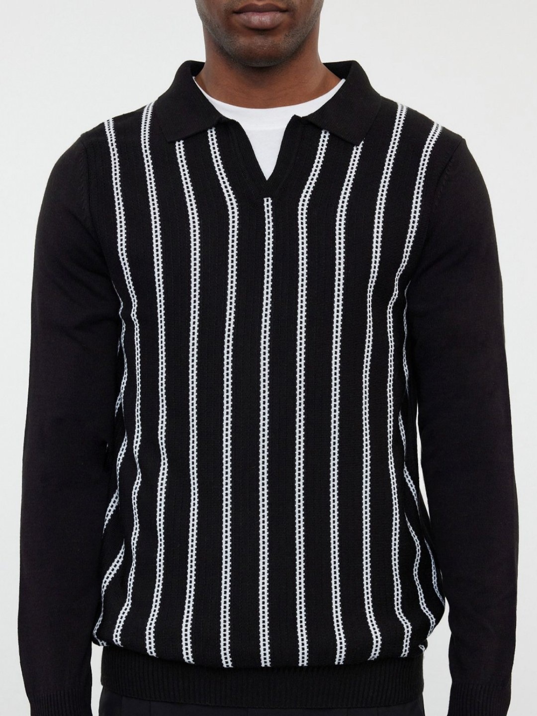 

Trendyol Men Striped Shirt Collar Sweatshirt, Black