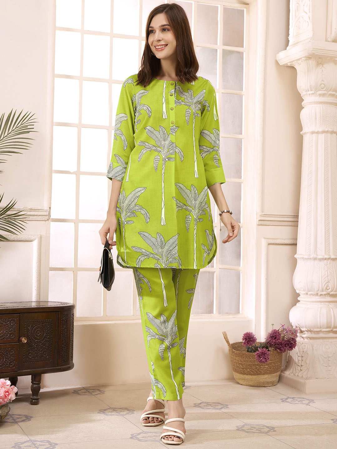 

Anouk Rustic Floral Printed Round Neck Three-Quarter Sleeves Regular Cotton Blend Kurti &Trousers, Green