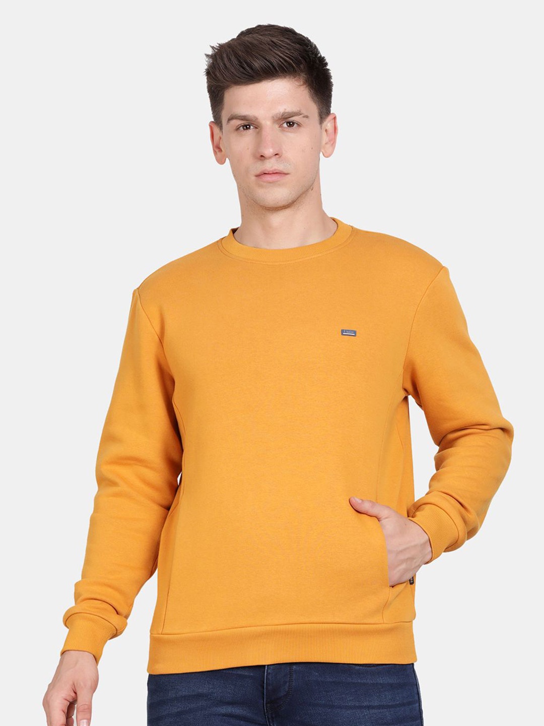 

t-base Men Pullover Round Neck Sweatshirt, Mustard