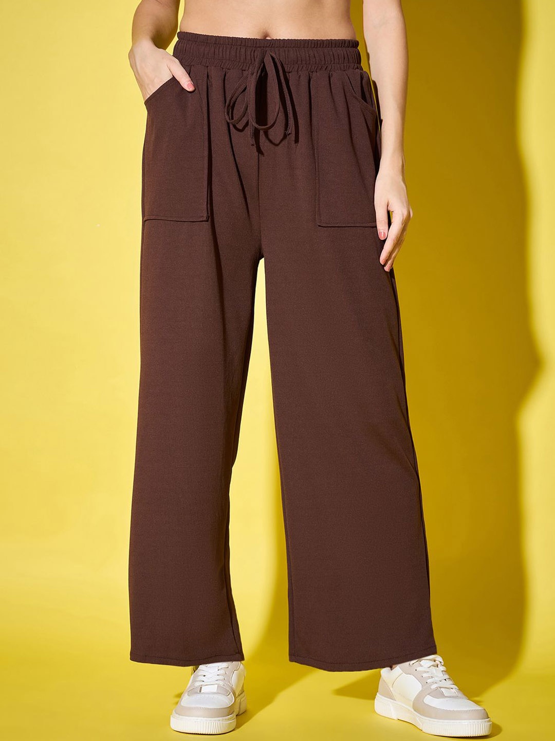 

BUY NEW TREND Women Relaxed Loose Fit High-Rise Cargos Trousers, Brown