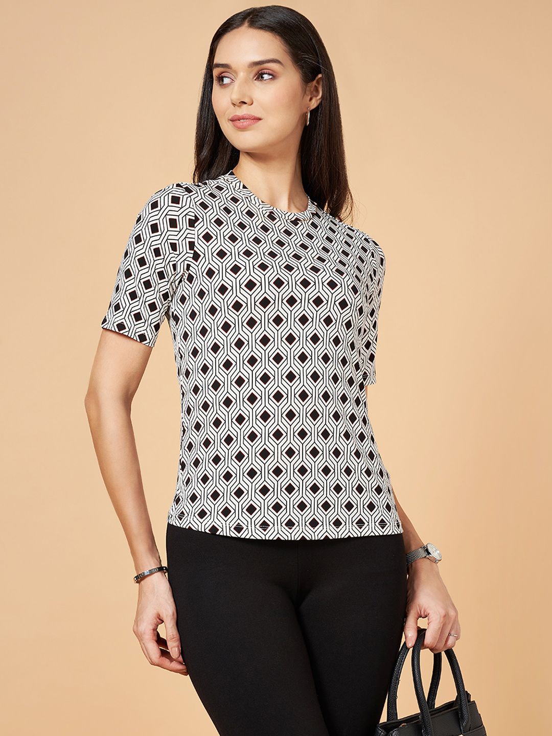 

Annabelle by Pantaloons Geometric Print Top, Off white