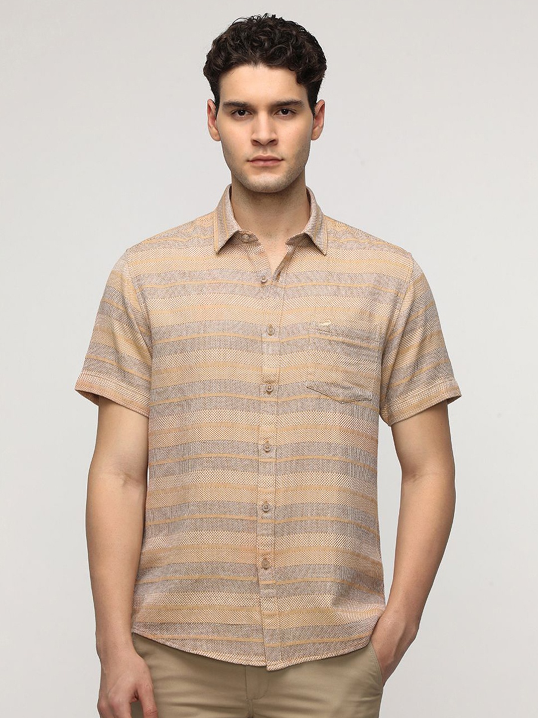 

Crocodile Comfort Textured Self Design Pure Cotton Casual Shirt, Beige
