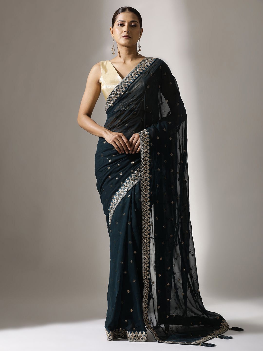 

Qahal Pure Georgette Sequinned Embellished Saree, Teal