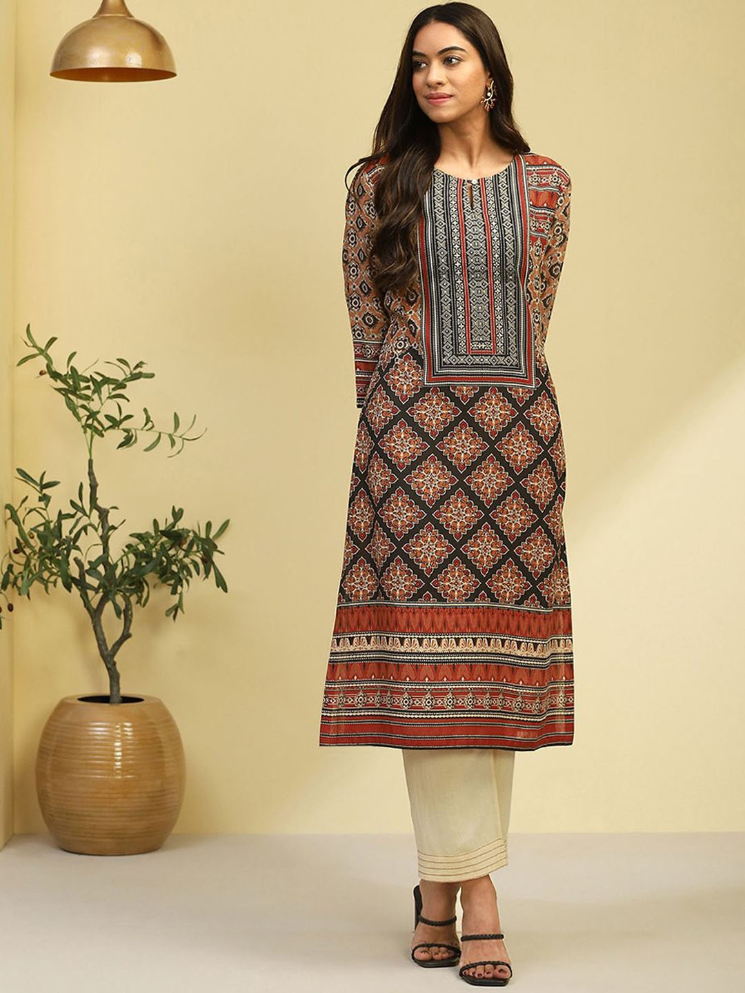 

Biba Ethnic Motifs Printed Keyhole Neck Straight Kurta, Brown