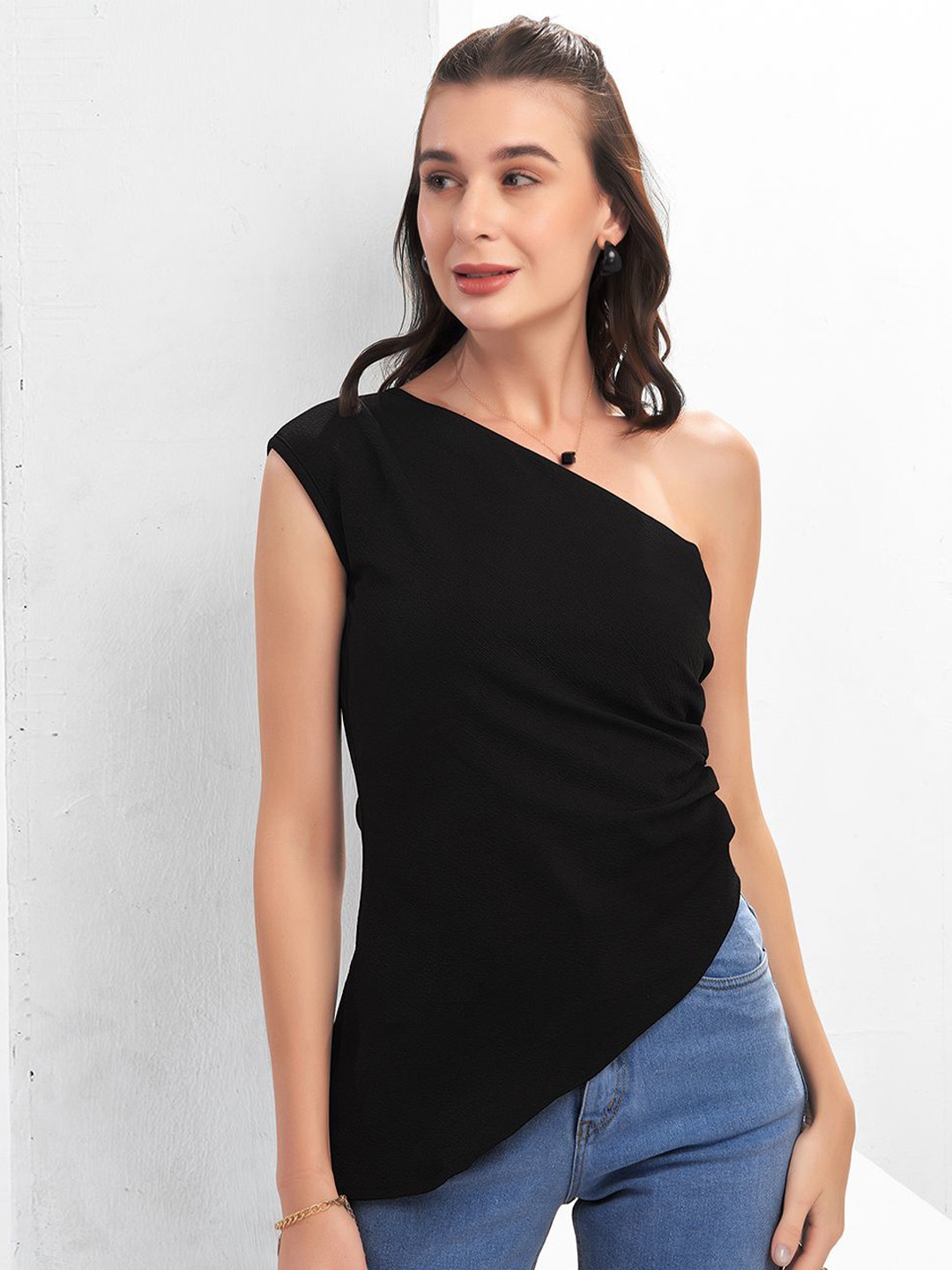 

Selvia One Shoulder Top, Black