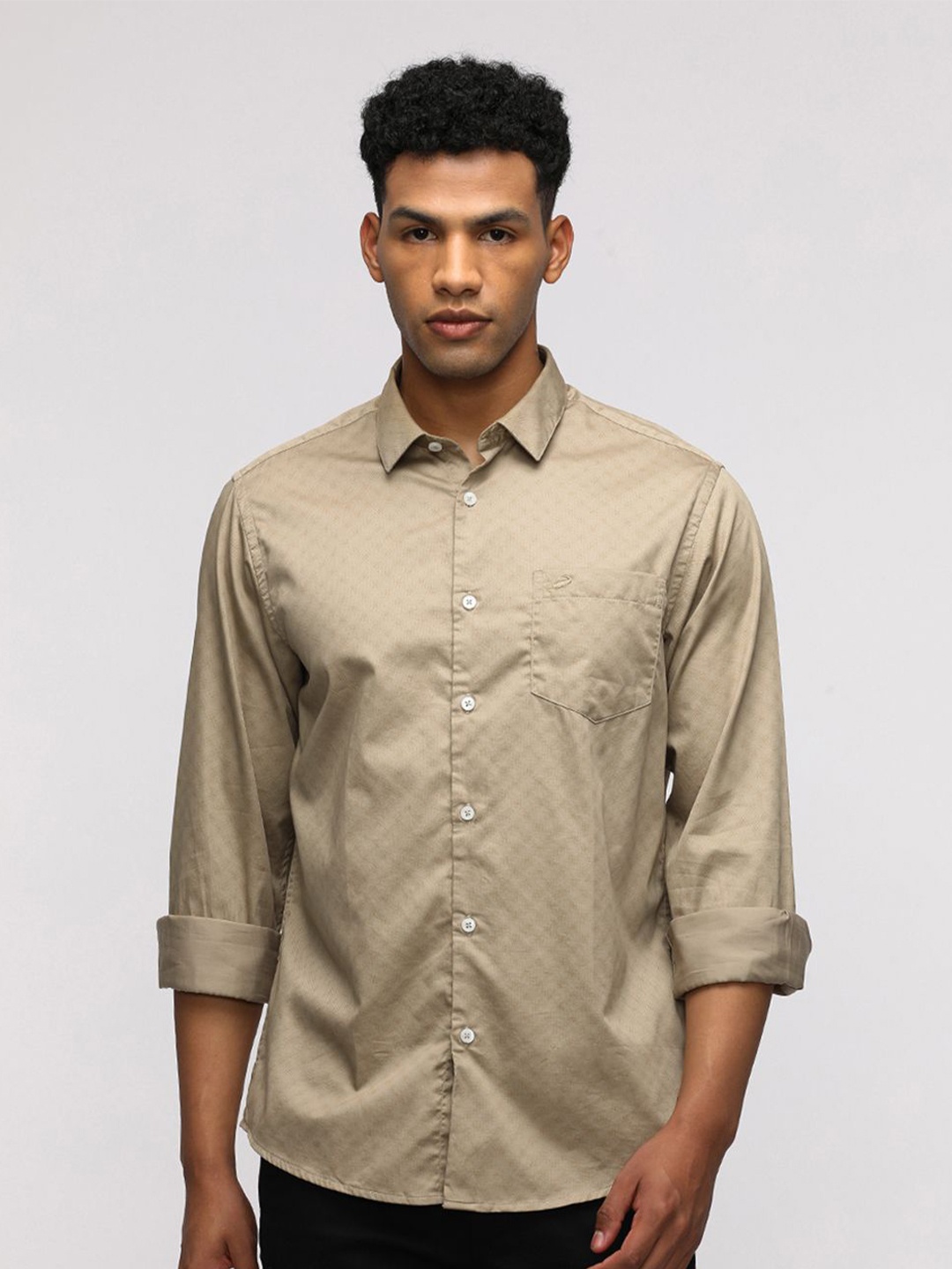 

Crocodile Men Comfort Spread Collar Solid Cotton Casual Shirt, Brown