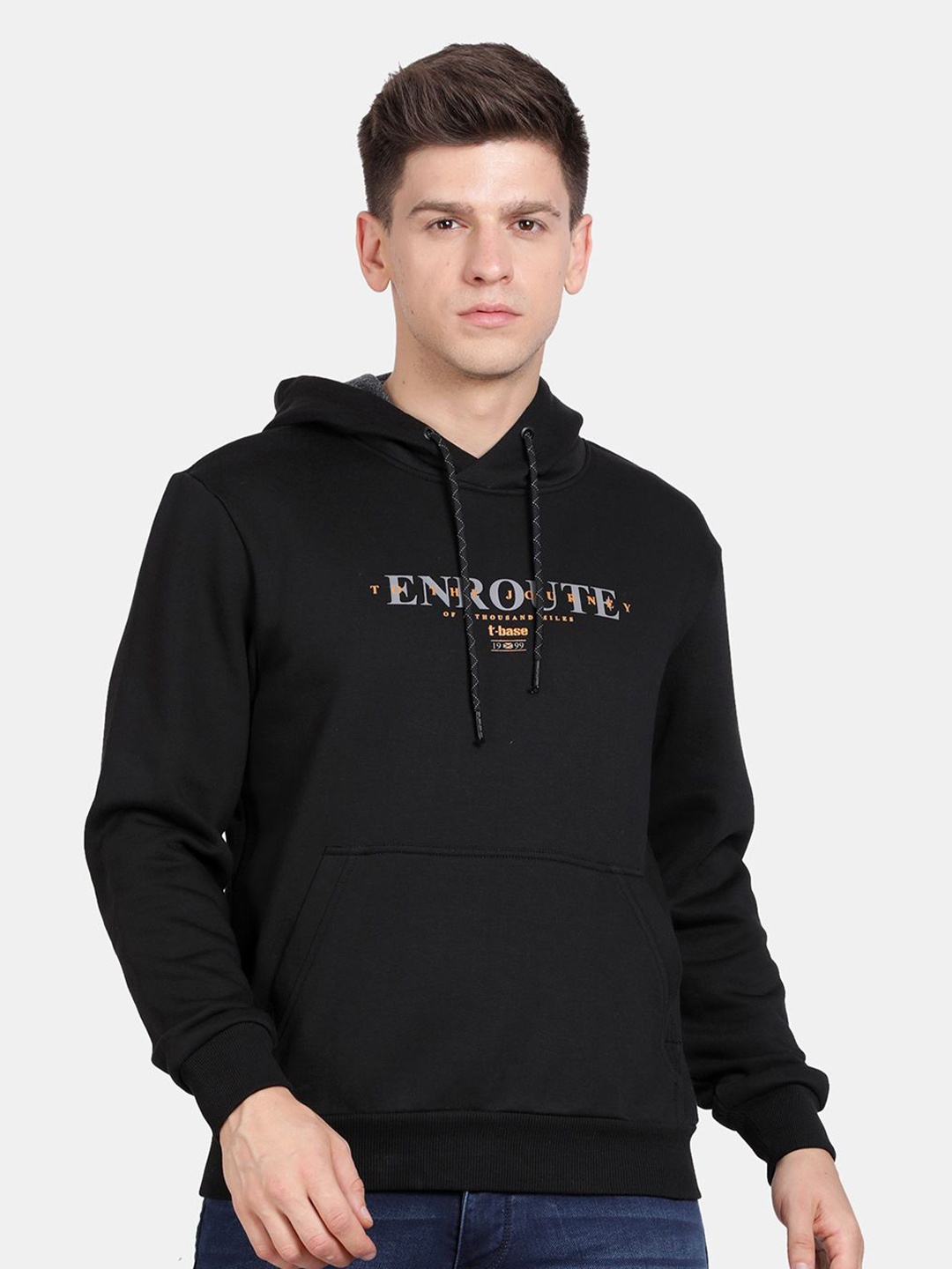 

t-base Men Typography Printed Hooded Sweatshirt, Black