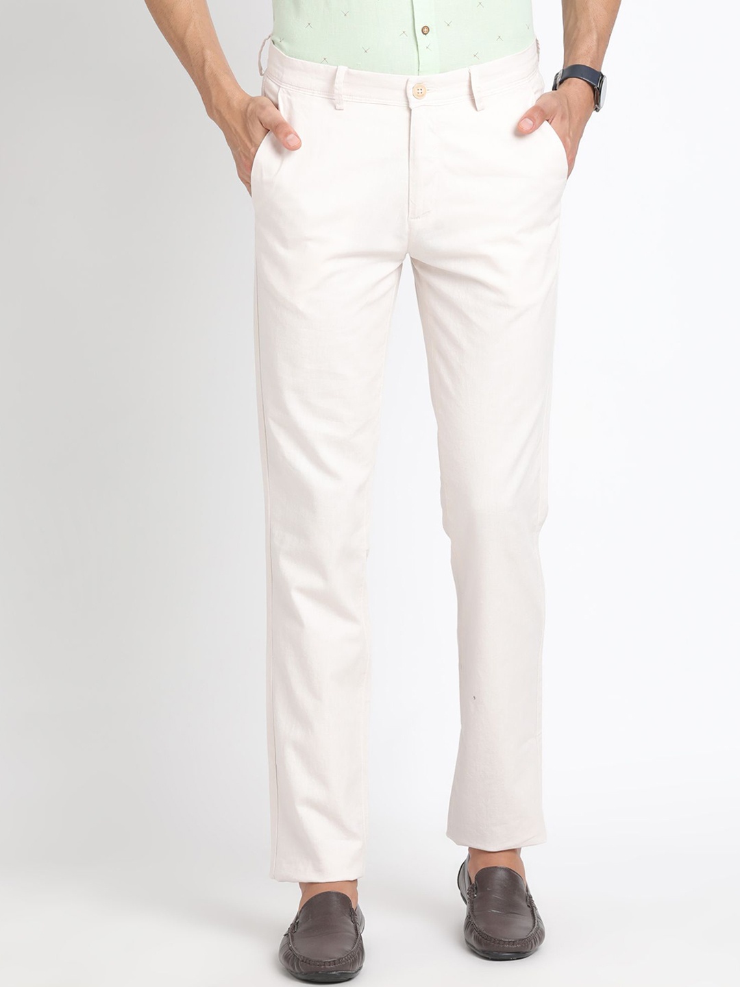 

Turtle Men Solid Relaxed Chinos Trousers, White