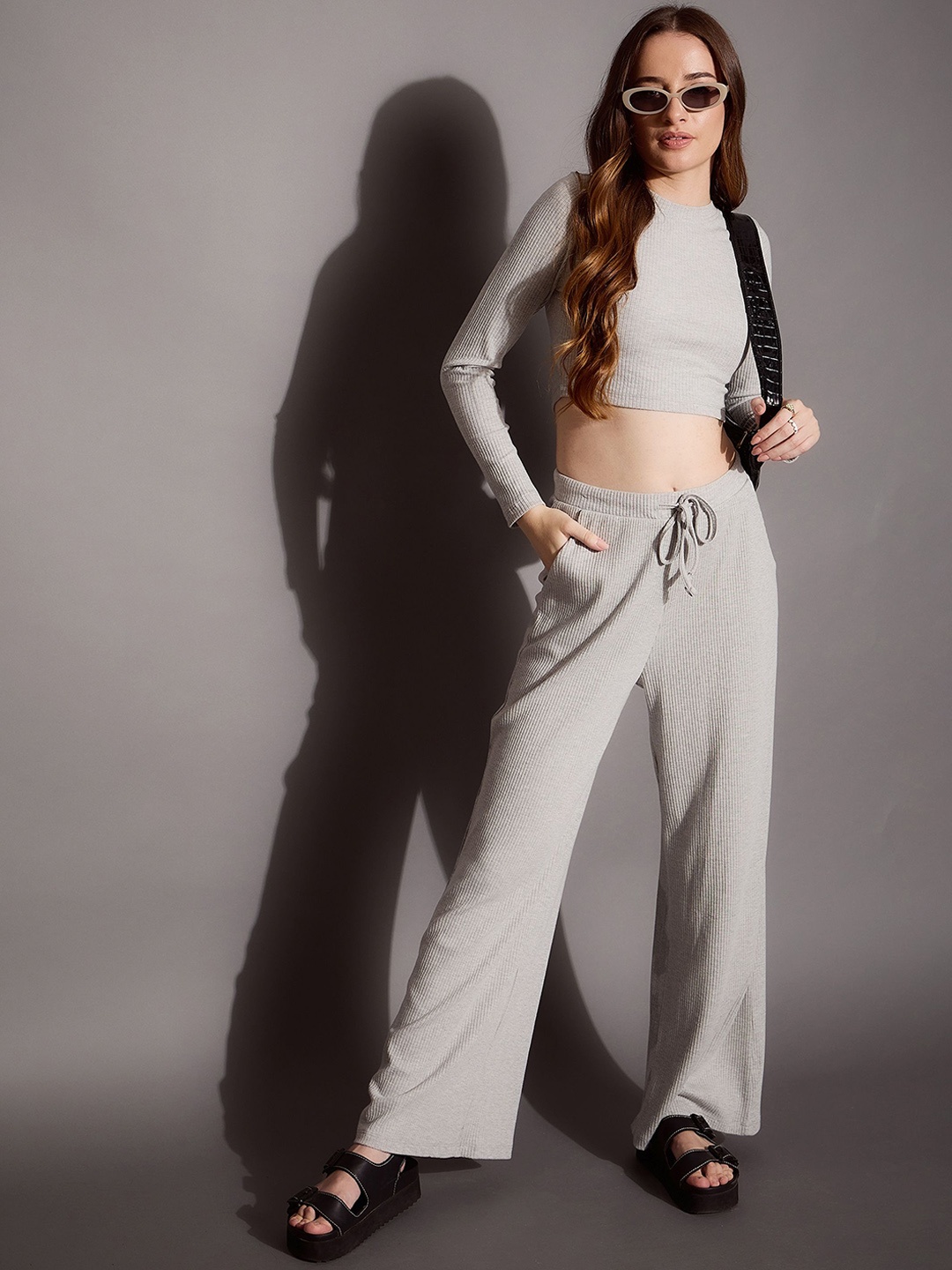 

SASSAFRAS BASICS Round Neck Top With Trousers, Grey