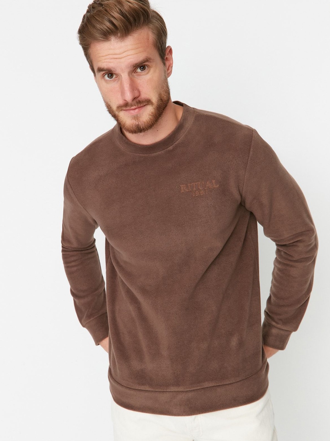 

Trendyol Men Round Neck Solid Sweatshirt, Brown