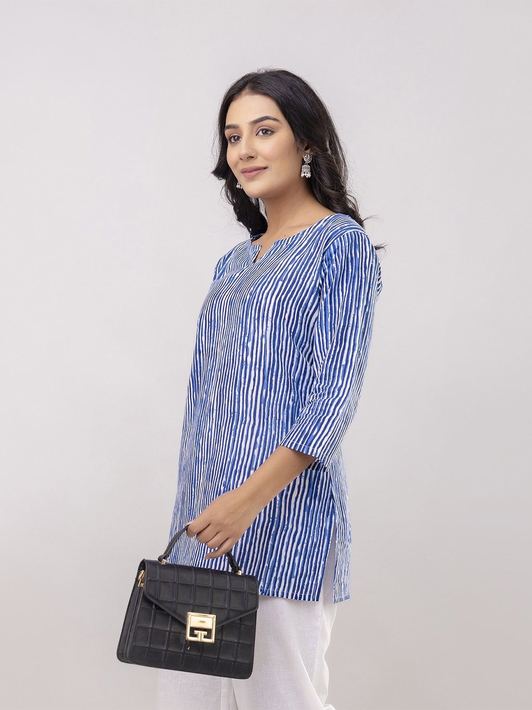 

Mialo fashion Botanical Printed Pure Cotton Kurti, Blue