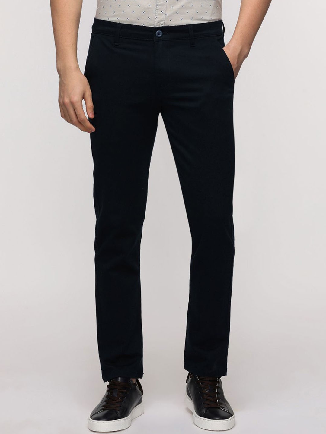 

Crocodile Men Classic Slim Fit Mid-Rise Easy Wash Regular Trousers, Navy blue