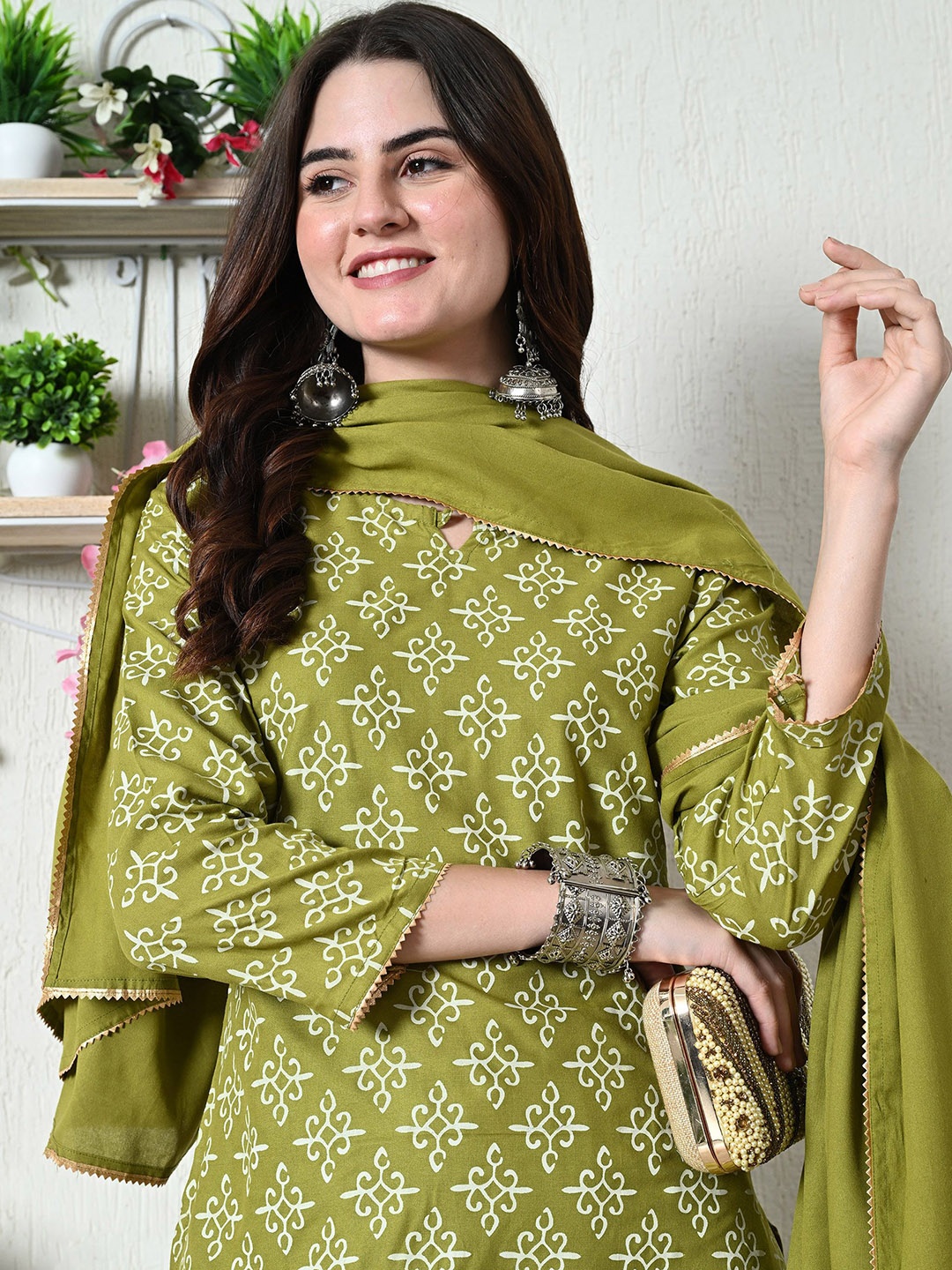 

JAYLEEN Ethnic Motifs Printed Regular Kurta With Sharara & Dupatta, Green