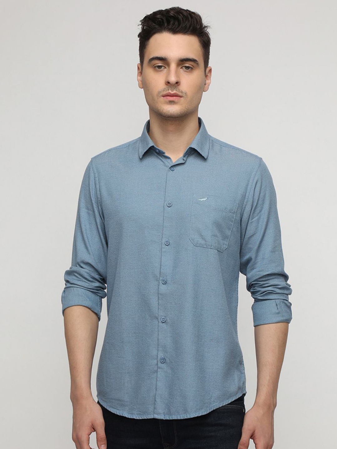 

Crocodile Men Comfort Spread Collar Solid Cotton Casual Shirt, Blue
