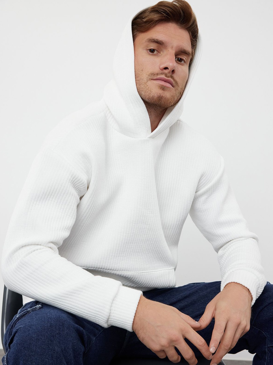 

Trendyol Men Solid Hooded Sweatshirt, White