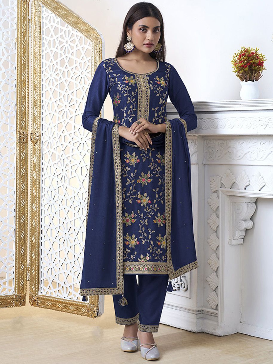 

Seerat Floral Regular Pure Silk Straight Kurta with Trousers & Dupatta, Blue