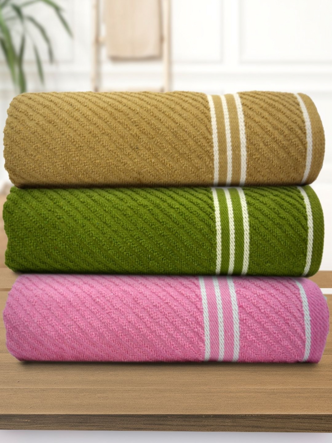 

Aura Green & Pink 3 Pcs Cotton 400 GSM Bath Towel
