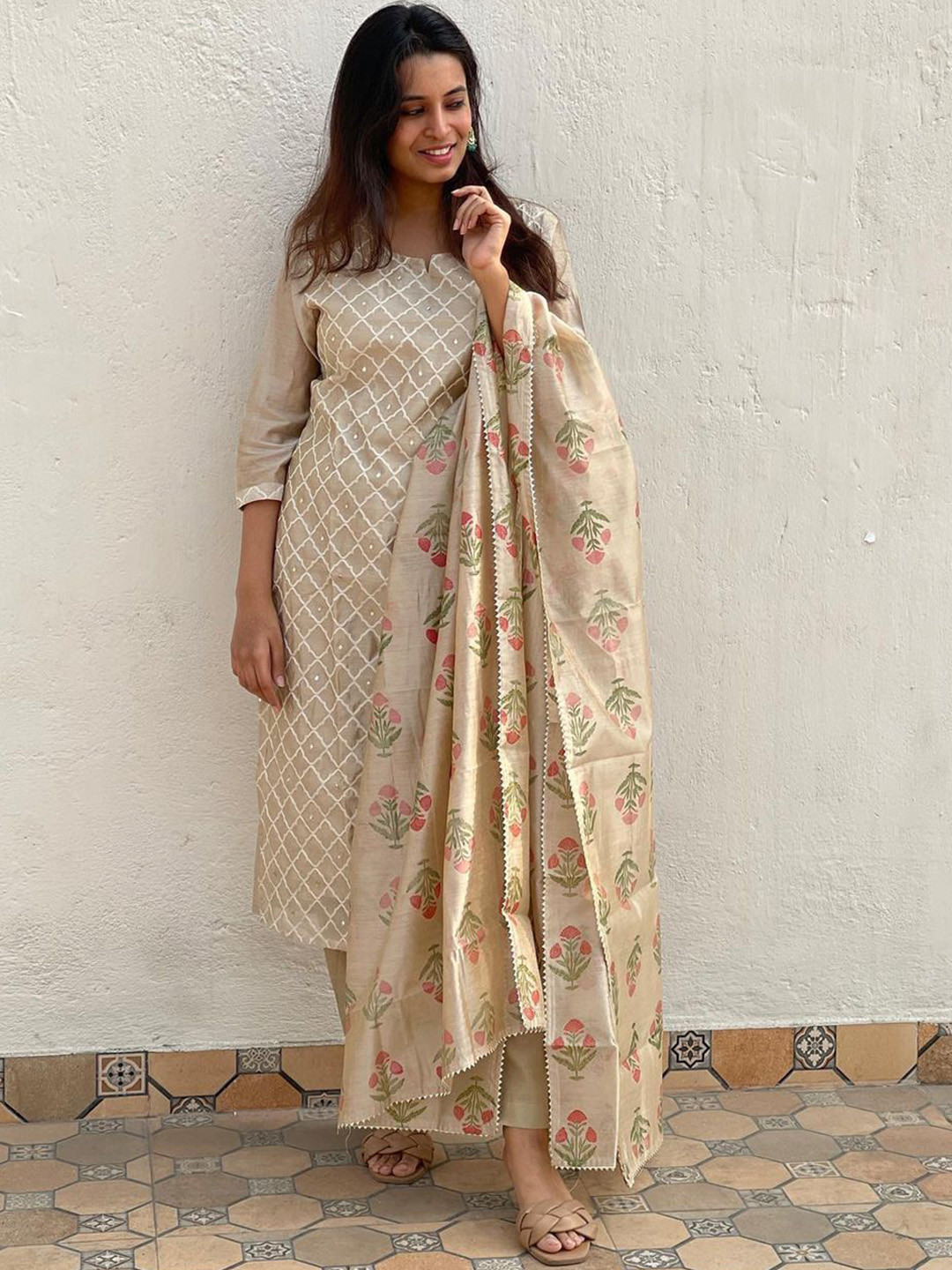 

GoSriKi Ethnic Motifs Embroidered Thread Work Straight Kurta With Trousers & Dupatta, Cream