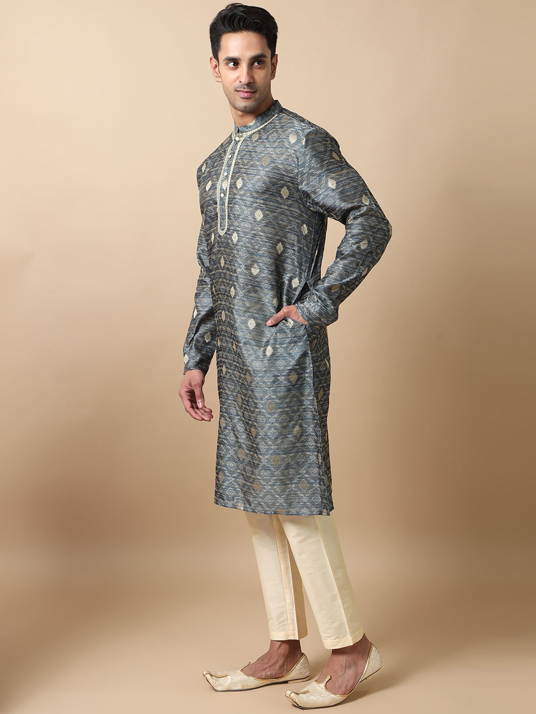 

FILORI Ethnic Motifs Woven Design Mandarin Collar Straight Kurta With Pyjama, Blue