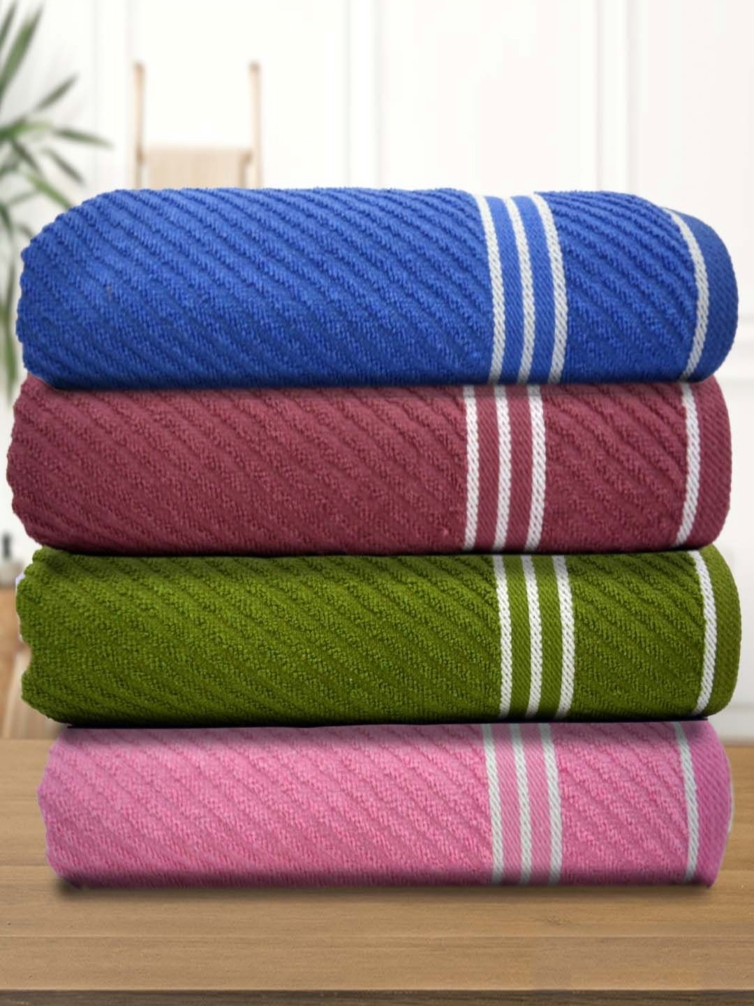 

Aura Burgundy & Blue 4 Pieces Cotton 400 GSM Bath Towel