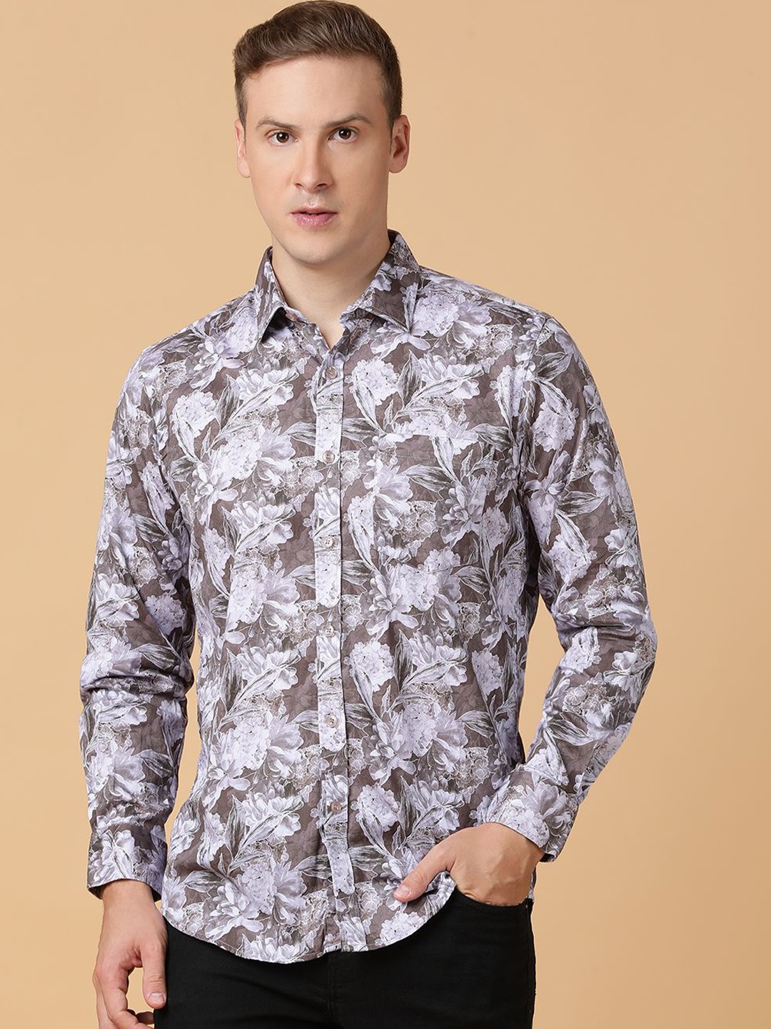 

TABARD Men Spread Collar Floral Printed Cotton Casual Shirt, Multi