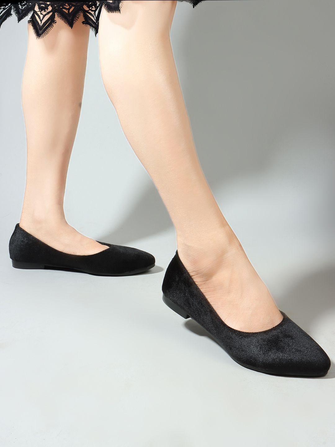 

Lavie Women Solid Ballerinas Flats, Black