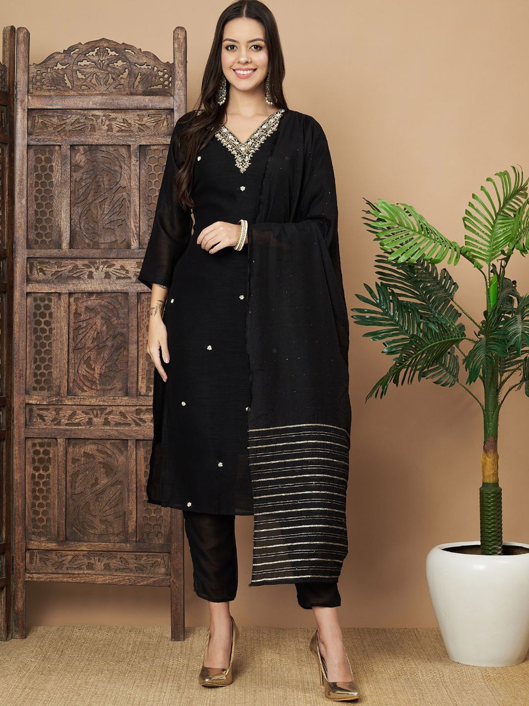 

BAESD Floral Embroidered Sequinned Silk Georgette Straight Kurta with Trousers & Dupatta, Black