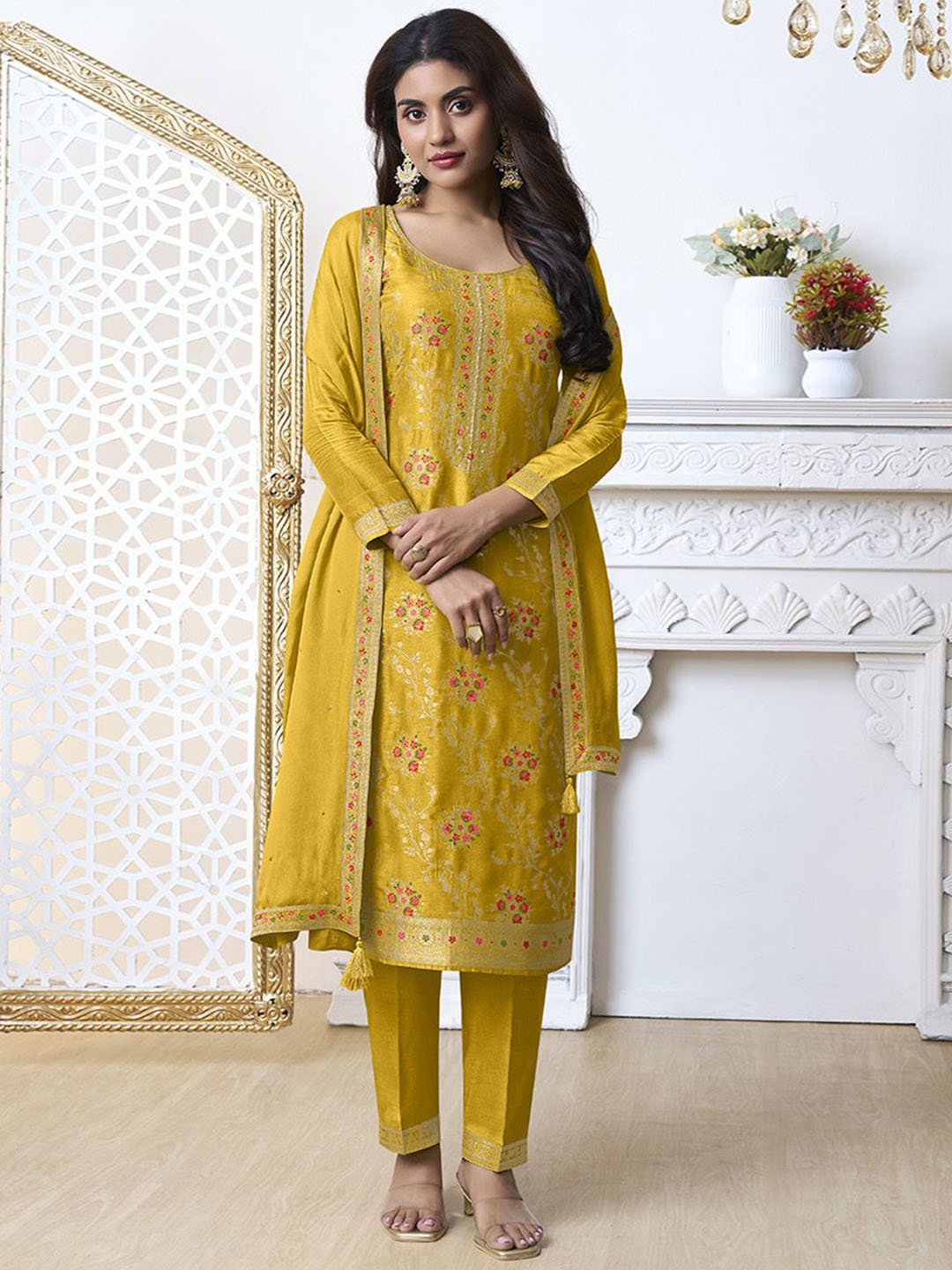

Seerat Floral Pure Silk Straight Kurta with Trousers & Dupatta, Yellow