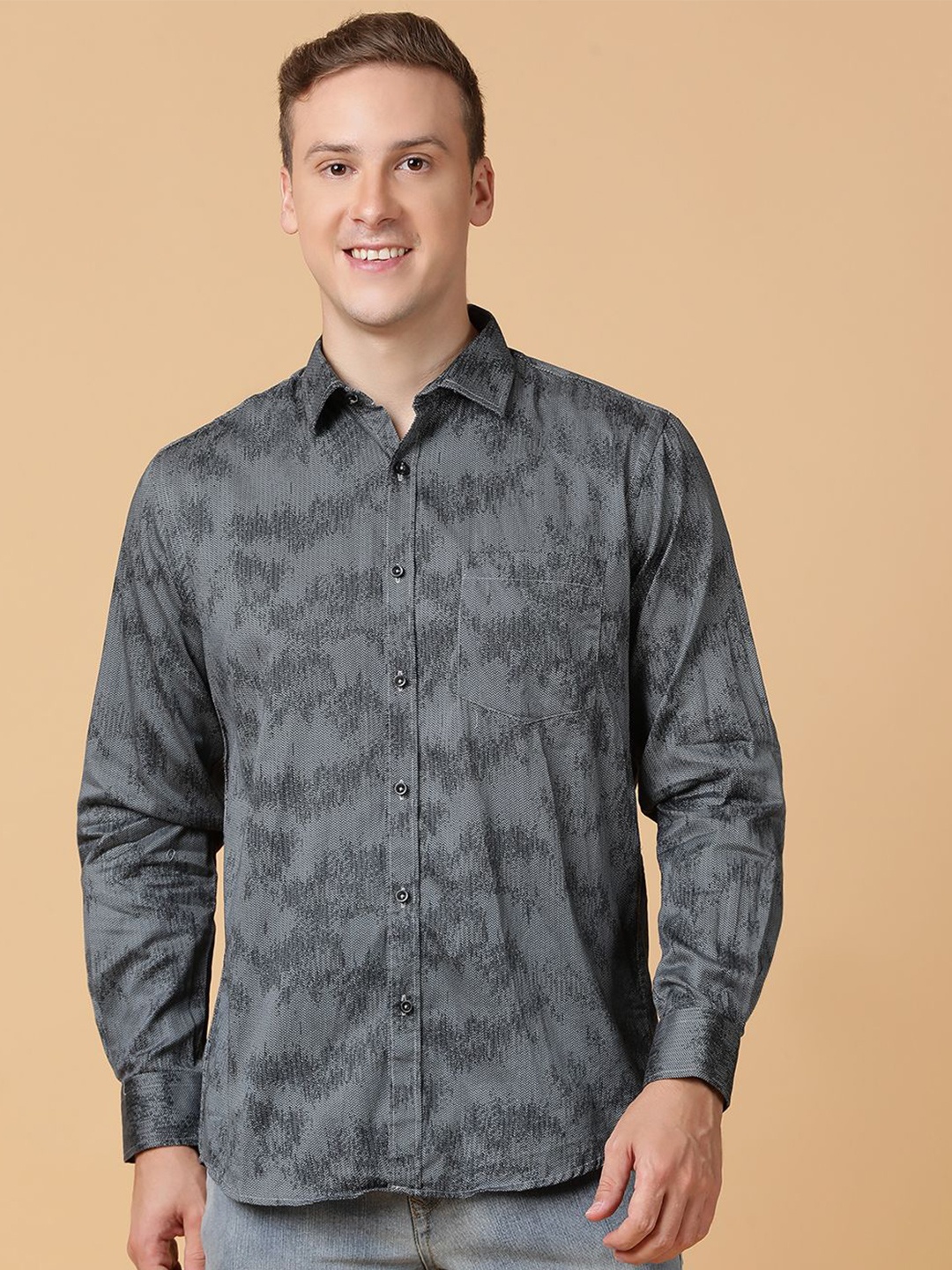 

TABARD Men Spread Collar Abstract Printed Cotton Casual Shirt, Black