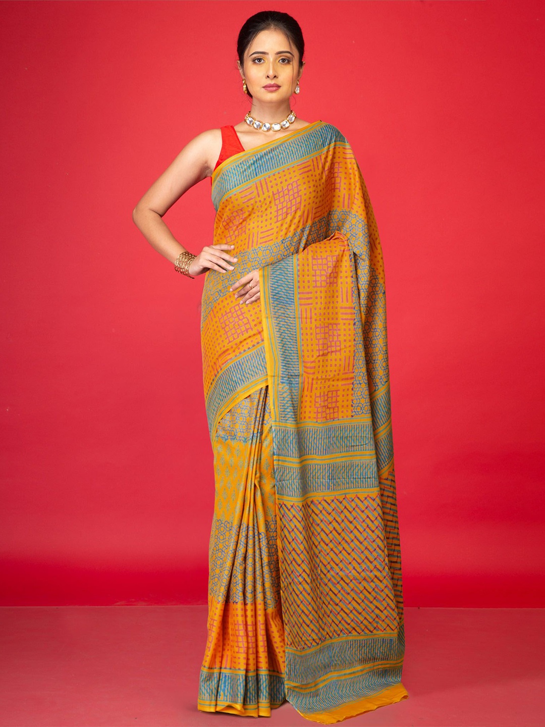 

Unnati Silks Women Geometric Printed Pure Cotton Handloom Saree, Yellow