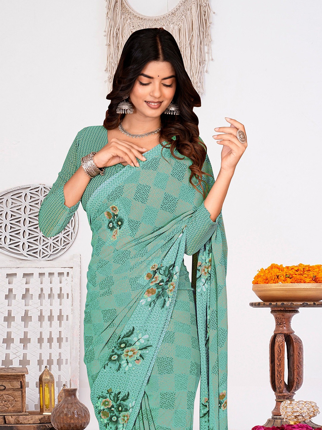 

EMV Floral Pure Chiffon Saree, Sea green