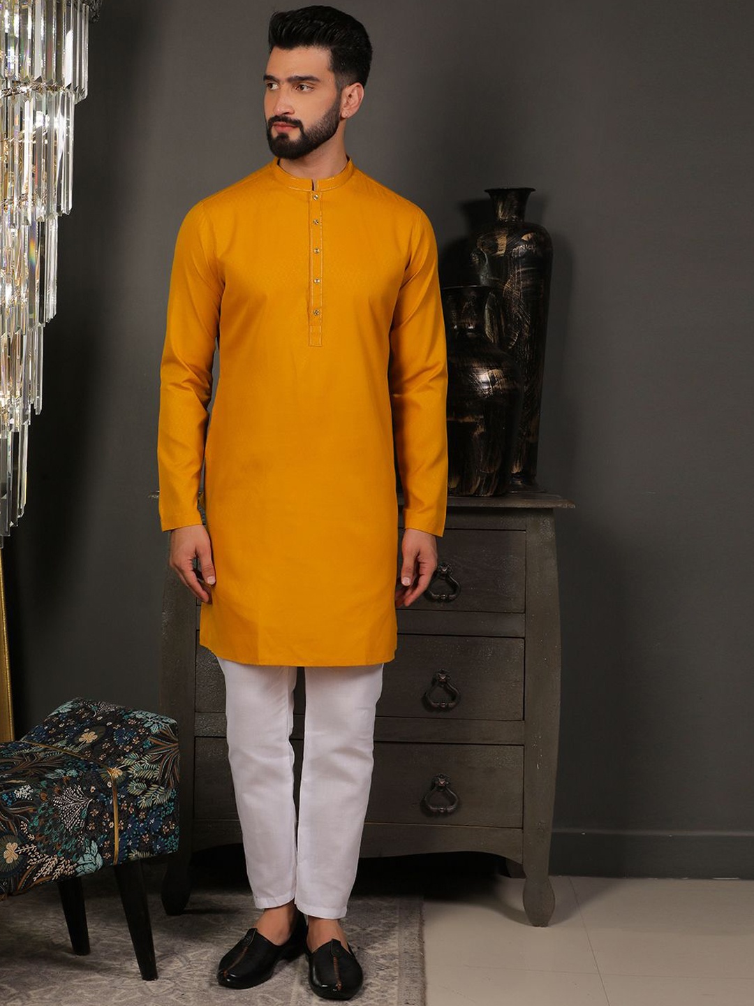 

DEYANN Geometric Woven Design Mandarin Collar Straight Kurta with Pyjamas, Yellow