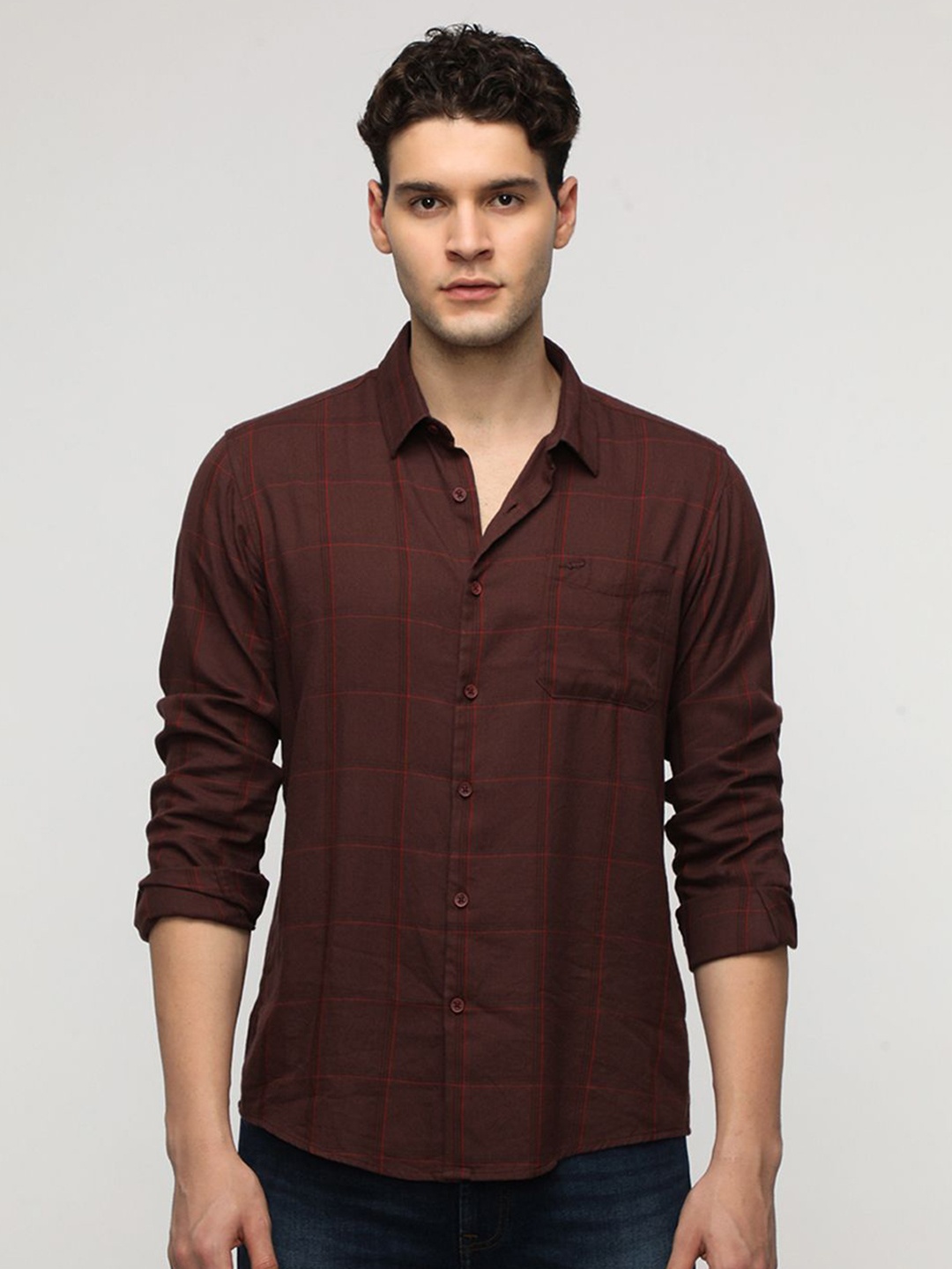 

Crocodile Men Comfort Spread Collar Checked Cotton Casual Shirt, Maroon