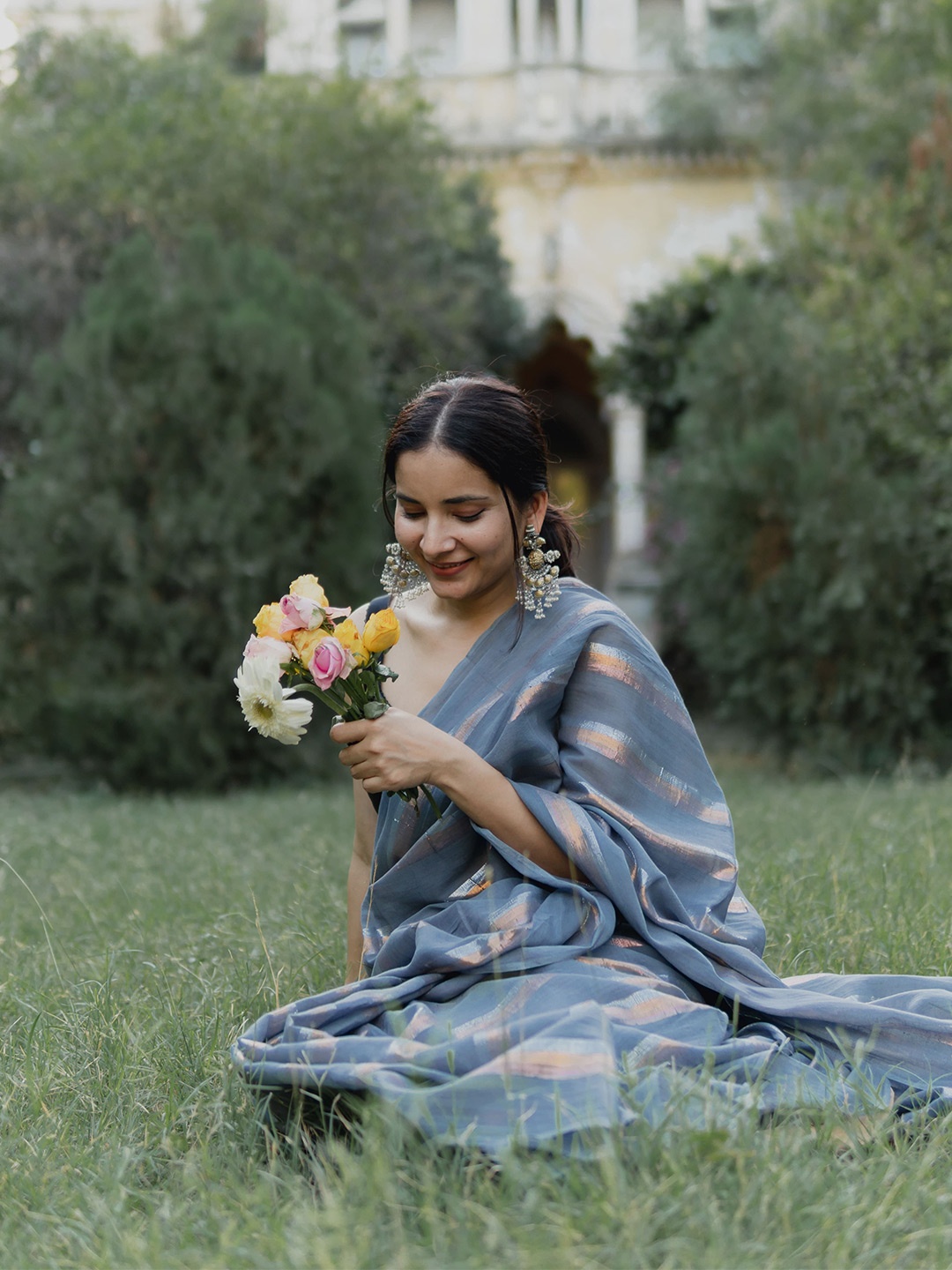 

Humdum Striped Zari Pure Cotton Saree, Grey