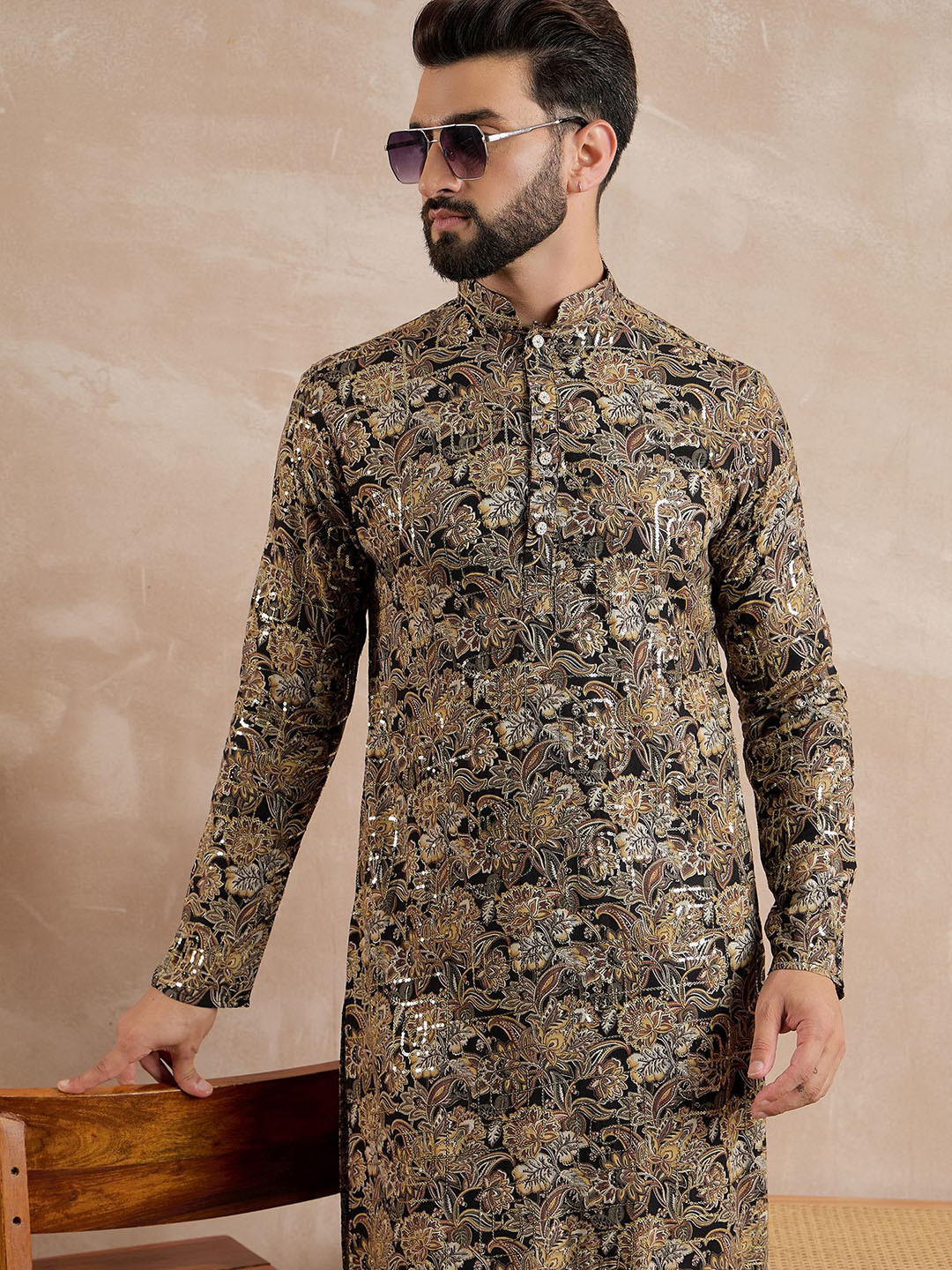 

Anouk Floral Printed Mandarin Collar Sequinned Straight Kurta, Yellow