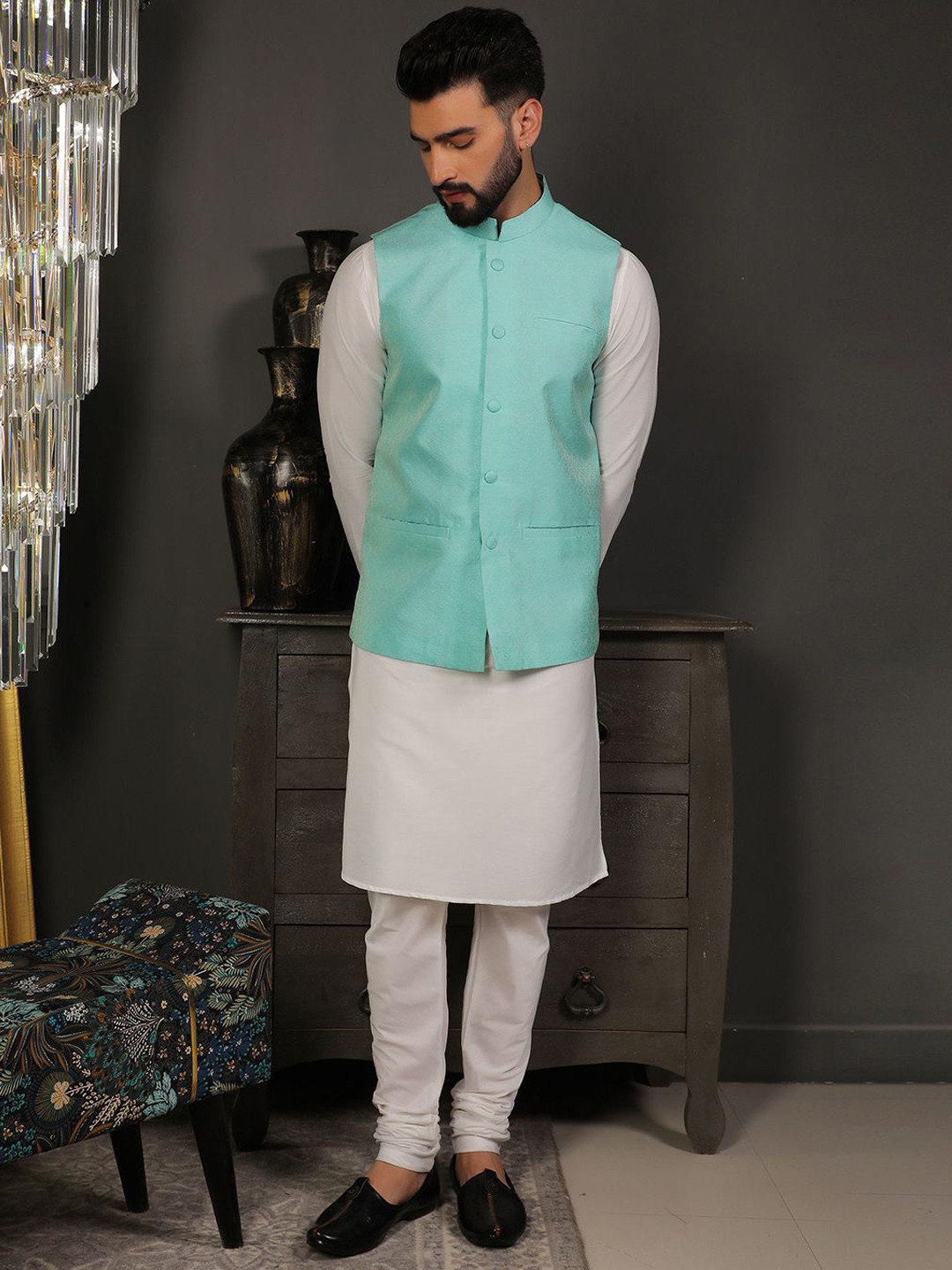 

DEYANN Mandarin Collar Jacquard Straight Kurta With Churidar & Nehru Jacket, Blue