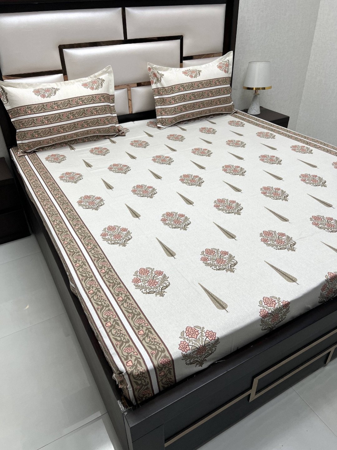 

Pure Decor Royal Passion Green Ethnic Motifs Cotton 400TC Queen Bedsheet & 2 Pillow Covers